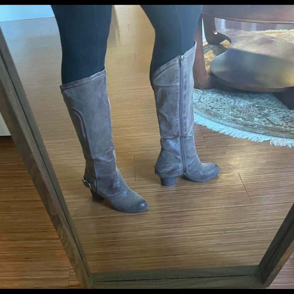 Size 9 light brown below the knee boots with buckle detail